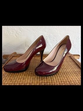 Prada — Women Patent Leather Platform Heels — Burgundy/blk — US 6 / EU 36